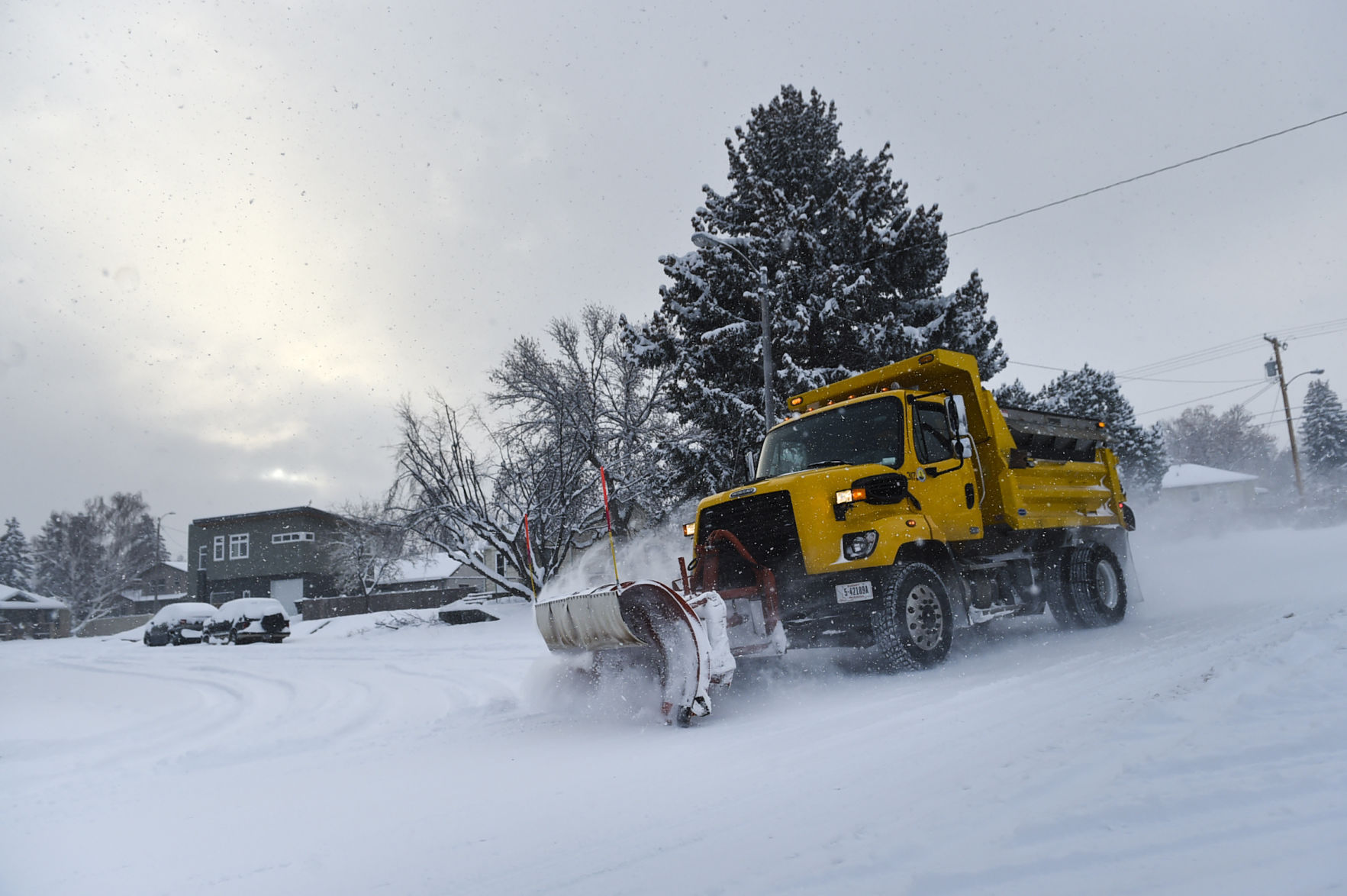 Overnight storm blankets Helena in snow